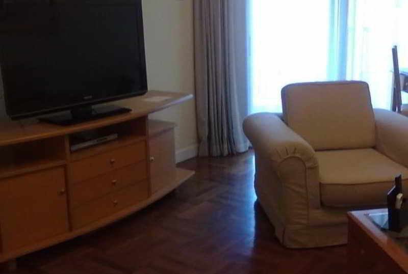 Metropark Service Apartment *